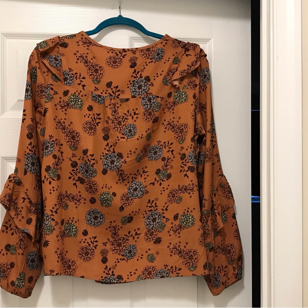 Flower Print Top - Picture 2 of 7